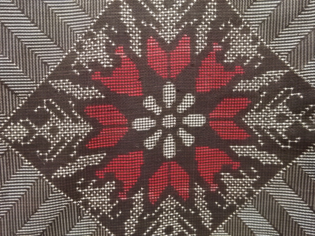 JAPANESE KIMONO / ANTIQUE KIMONO / SILK / DORO OSHIMA TSUMUGI / WOVEN FLORAL CREST